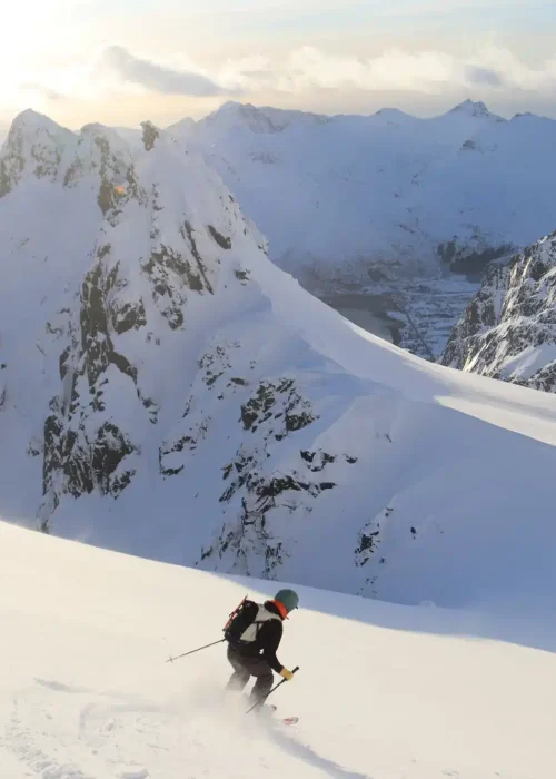 TRAD-adventures-Lofoten-winter-hike-skitouring-mountanieering- (4)